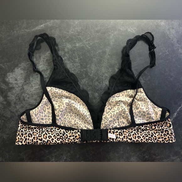 Victoria’s Secret PINK Bralette NWOT - Picture 2 of 8